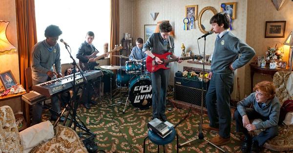 睡不着｜青春也无法冲破的愁雾