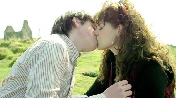 睡不着｜青春也无法冲破的愁雾