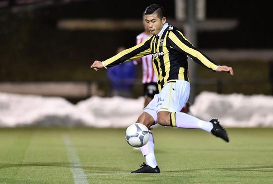 36岁的郑智还在拼命奔跑，我们的“90后”比韩国差了多少