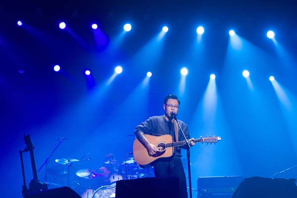 专访丨许钧：从《万松岭》开始，“我要拯救人类”