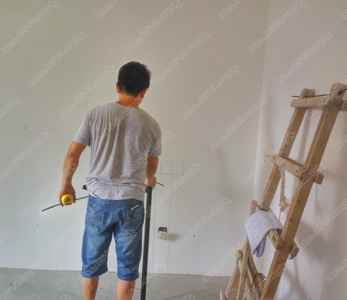 张师傅忙碌的背影