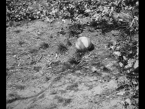 睡不着丨外面有怪兽，请看好你的孩子