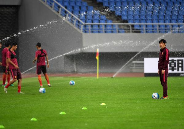 国足今晚战伊朗迎12强赛首个主场，沈阳能否延续福地光环？