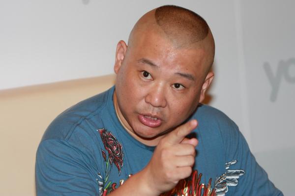 娱评｜乌鸦落煤堆，谁别嫌谁黑