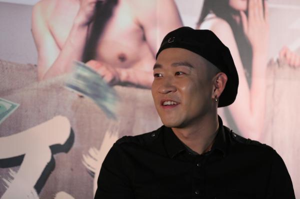 娱评｜乌鸦落煤堆，谁别嫌谁黑