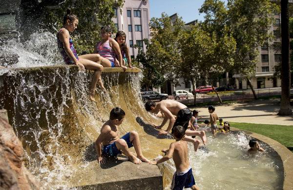 赶紧抓住最后的尾巴，像孩子一样拥抱夏日！