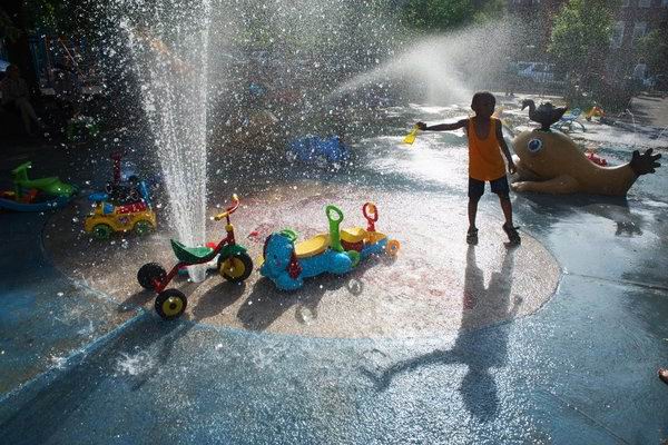 赶紧抓住最后的尾巴，像孩子一样拥抱夏日！