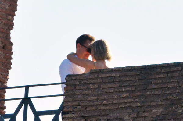 撑了三个月，霉霉抖森分手！期待霉霉新专辑……