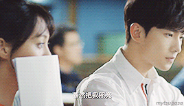 白衬衫是个好东西，每个男神都有一件