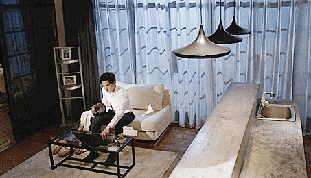 白衬衫是个好东西，每个男神都有一件