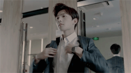 白衬衫是个好东西，每个男神都有一件