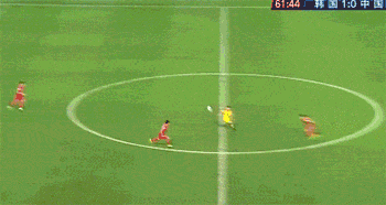 为啥武磊能一直霸占国足锋线？“浪射”有时也是一种能力