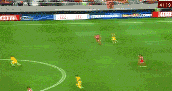 为啥武磊能一直霸占国足锋线？“浪射”有时也是一种能力