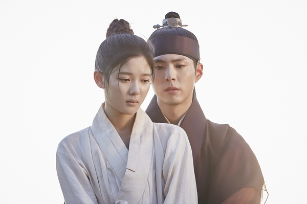 《云画的月光》：颜值决定卖点，剧本决定深度