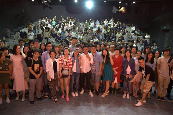 李康生：对于表演，我无怨无悔了