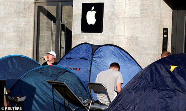 iPhone7卖疯了！订购量创历史新高，钢琴黑卖断货