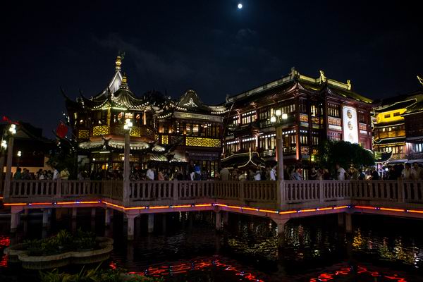 民俗丨圆月上柳梢 桂花香里“走月亮”