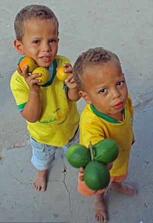 巴西夫妇组家庭足球队，连生13个儿子个个都是球星名