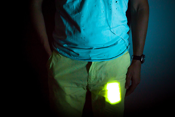 手机放裤兜，真为你的精子担心