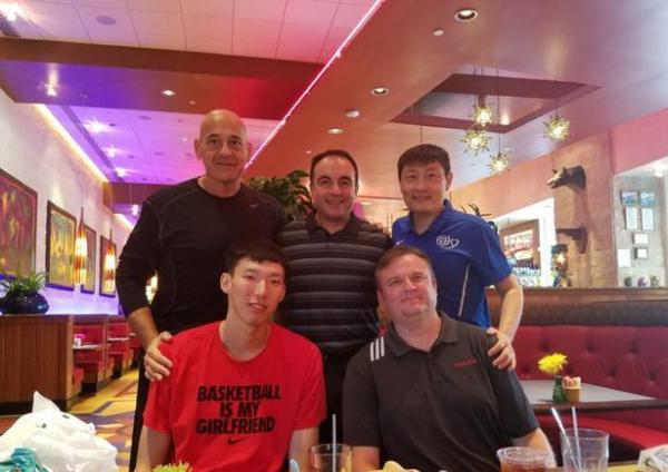 周琦新赛季确认留守新疆？火箭随队体能师：他要练的是心态