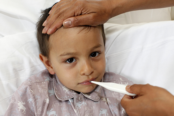 开学月余“小患者”扎堆出现 群体生活易感染病毒