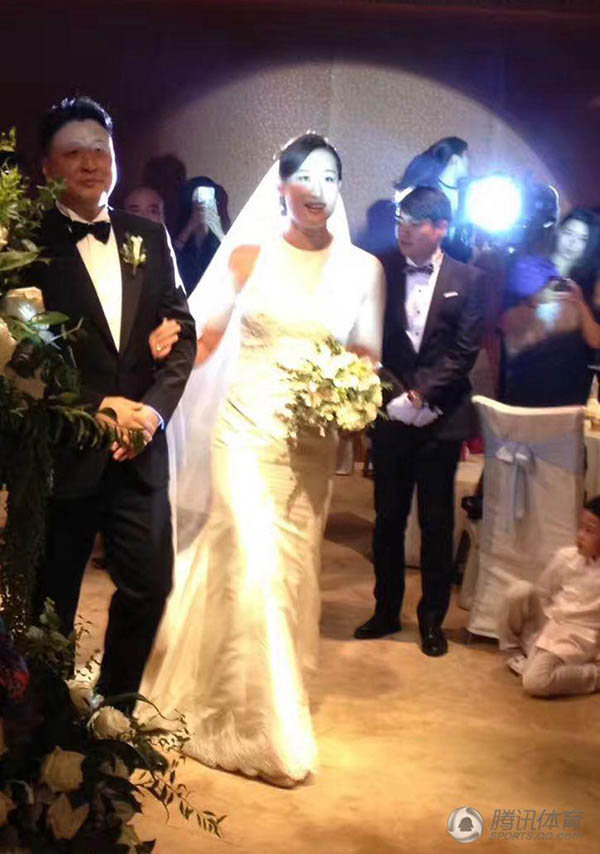 读图｜跨度23岁的师徒恋，刘子歌与恩师成婚