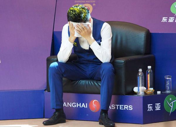 十年上海大师赛迎来最好的丁俊晖，他的泪水让塞尔比感同身受