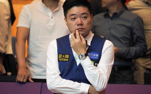 十年上海大师赛迎来最好的丁俊晖，他的泪水让塞尔比感同身受