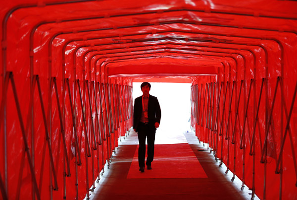 邻居眼中的高洪波：集训回家给父母烧菜，为国足输泰国流泪