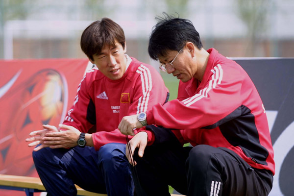 邻居眼中的高洪波：集训回家给父母烧菜，为国足输泰国流泪