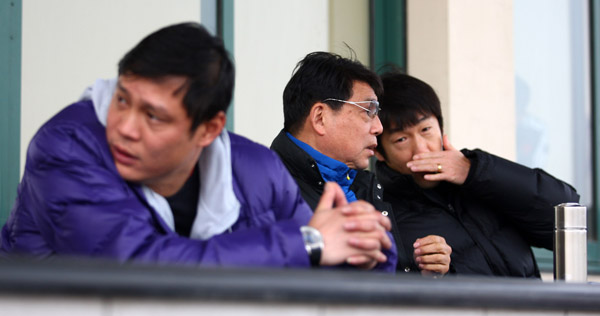 邻居眼中的高洪波：集训回家给父母烧菜，为国足输泰国流泪