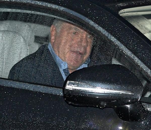 英格兰队又要选主教练了，栽在“钓鱼执法”的明星还有谁？