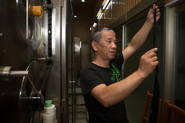 国内最后一条胶片生产线十月底关闭：再见了，胶片电影！