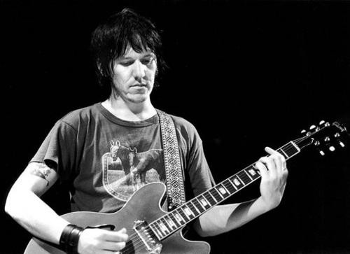 夜半歌声丨“爱我，然后安静地听我说”