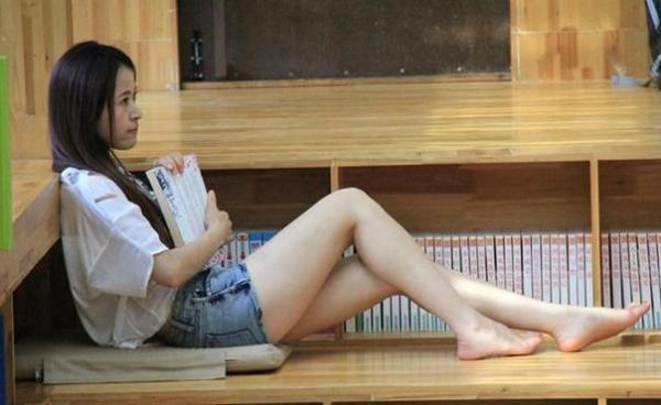 假的古镇也能火，这个时代“古迹”的真假还重要吗？