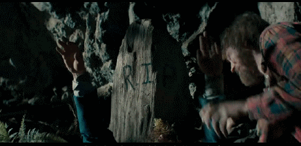 瑞士军刀男：放屁、勃起，魔法尸体的奇幻漂流