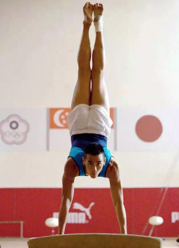 看看34岁的彭于晏和52岁的张涵予，你就知道健身有多重要