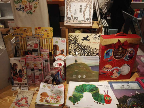 书店测评｜百新书局：百年老店新开，但成了卖书的文具店