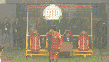 主场输给“小组最弱对手”，国足愧对那些夹道欢迎的球迷