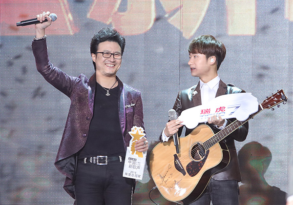 汪峰终于当上了冠军导师：最感谢子怡