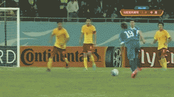 国足0比2不敌乌兹别克斯坦，谈出线？场上连射门都是奢望