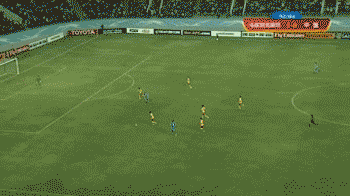 国足0比2不敌乌兹别克斯坦，谈出线？场上连射门都是奢望