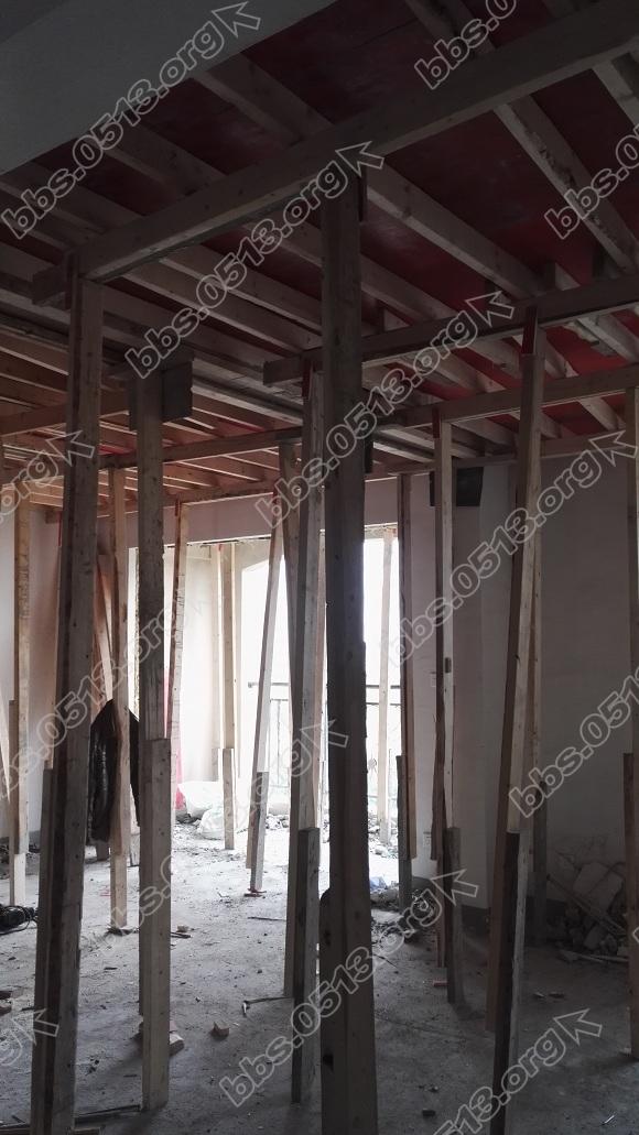 室内模板已经支好了