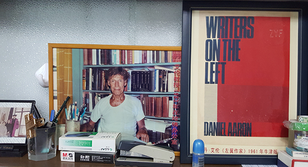 丹的美国世纪｜今日之美国：一个英雄与小丑交战的国度