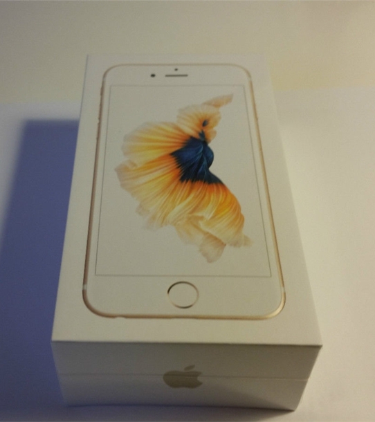 出全新金色iphone6s 64g