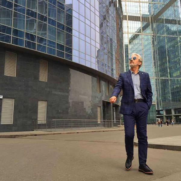 趣看｜玩转网络两月变网红，阔豪爷爷竟只是退休工人