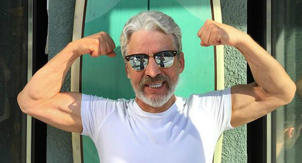 趣看｜玩转网络两月变网红，阔豪爷爷竟只是退休工人