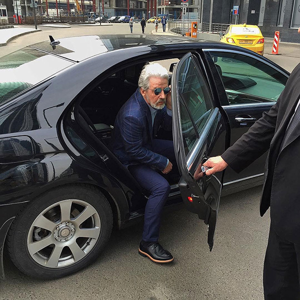 趣看｜玩转网络两月变网红，阔豪爷爷竟只是退休工人