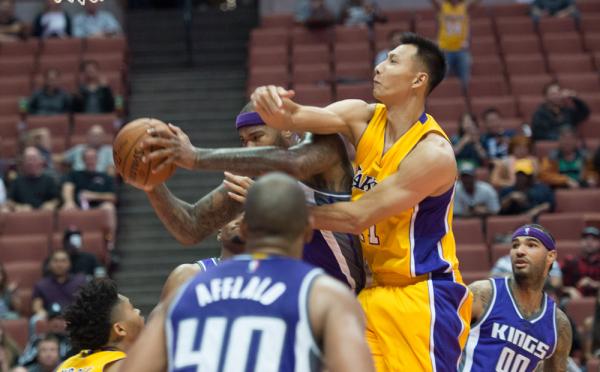 最后一刻被裁无缘湖人！易建联或回国继续征战CBA