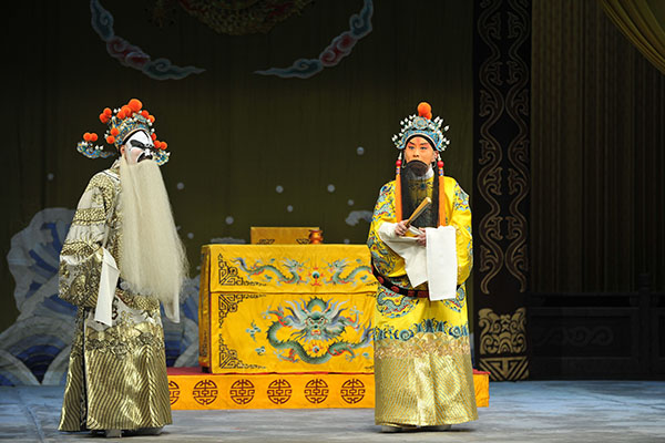 六百分钟六百年，看尽春风不入山